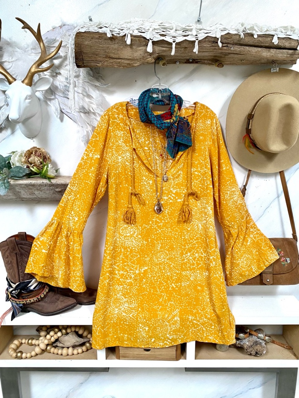 Enchanting Gypsy boho dress w southwestern hippy vibe & ruffled sleeves